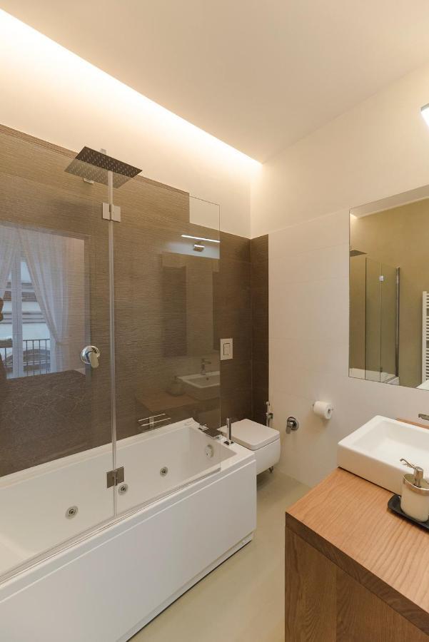 A Misura Duomo Rooms & Apartment - Ls Accommodations Neapel Exteriör bild