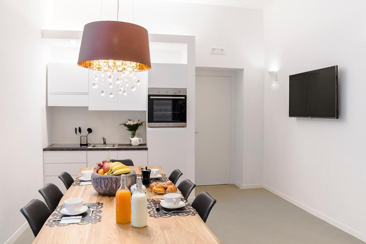 A Misura Duomo Rooms & Apartment - Ls Accommodations Neapel Exteriör bild